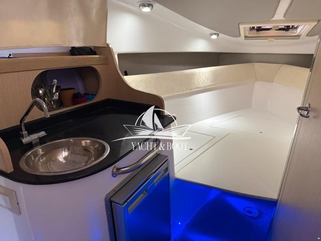 Saver 690 Cabin