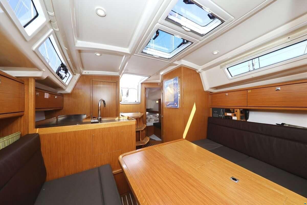 Bavaria 34 CRUISER