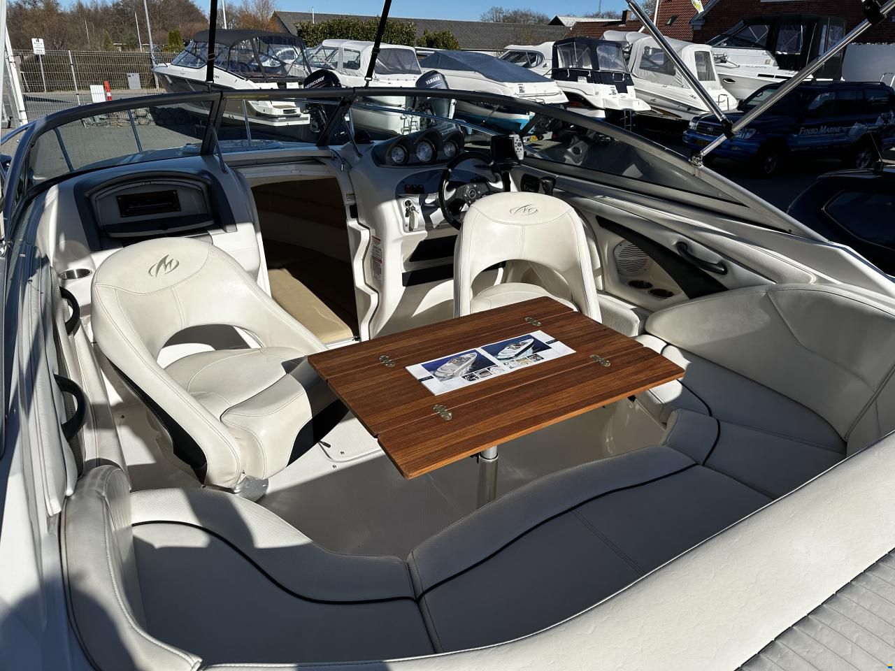 Monterey 214 FSC, MerCruiser 4.3 MPI