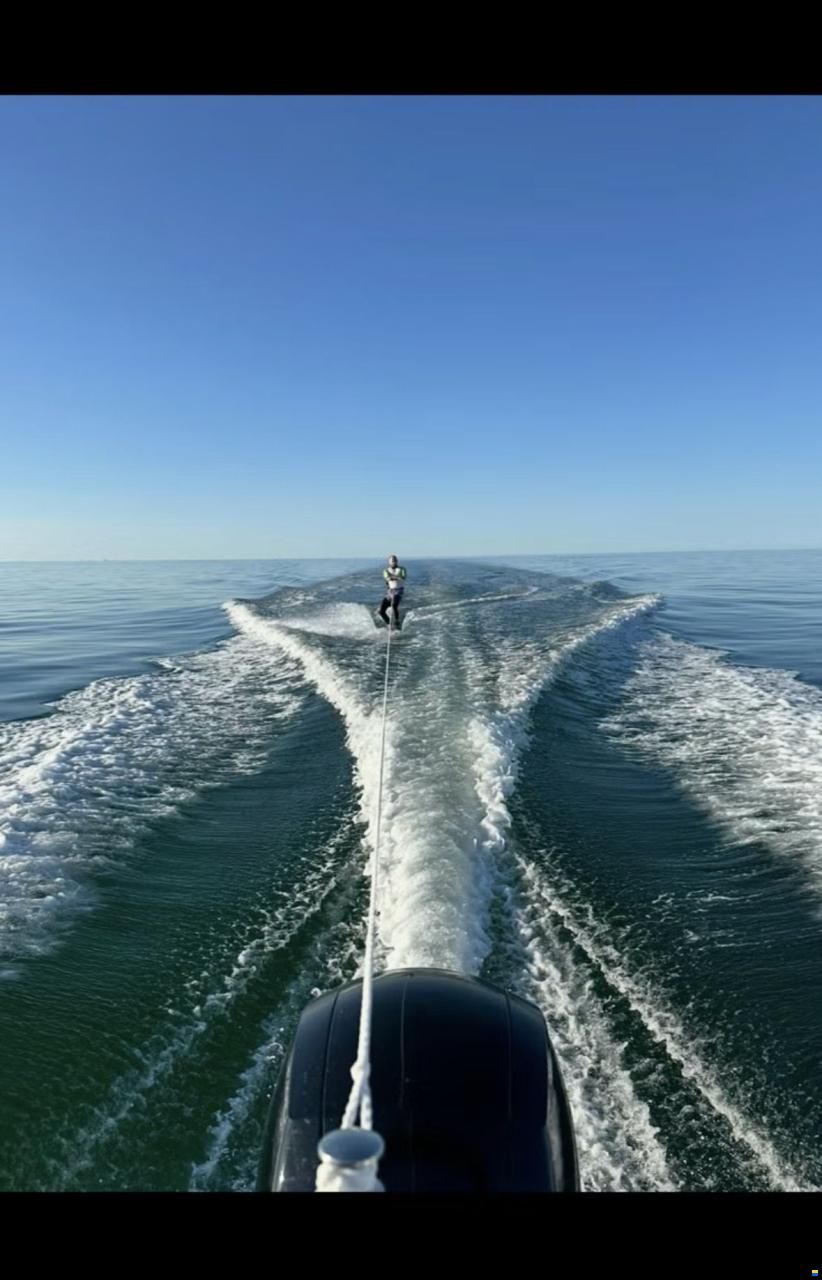 Quicksilver 605 Sundeck (2022) &ndash; Mercury 150 HK &ndash; Ku