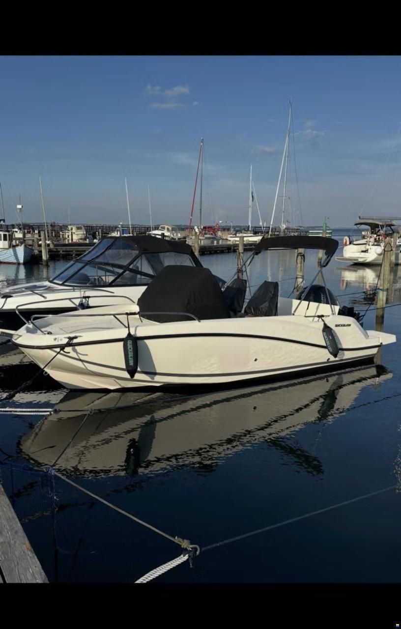 Quicksilver 605 Sundeck (2022) &ndash; Mercury 150 HK &ndash; Ku