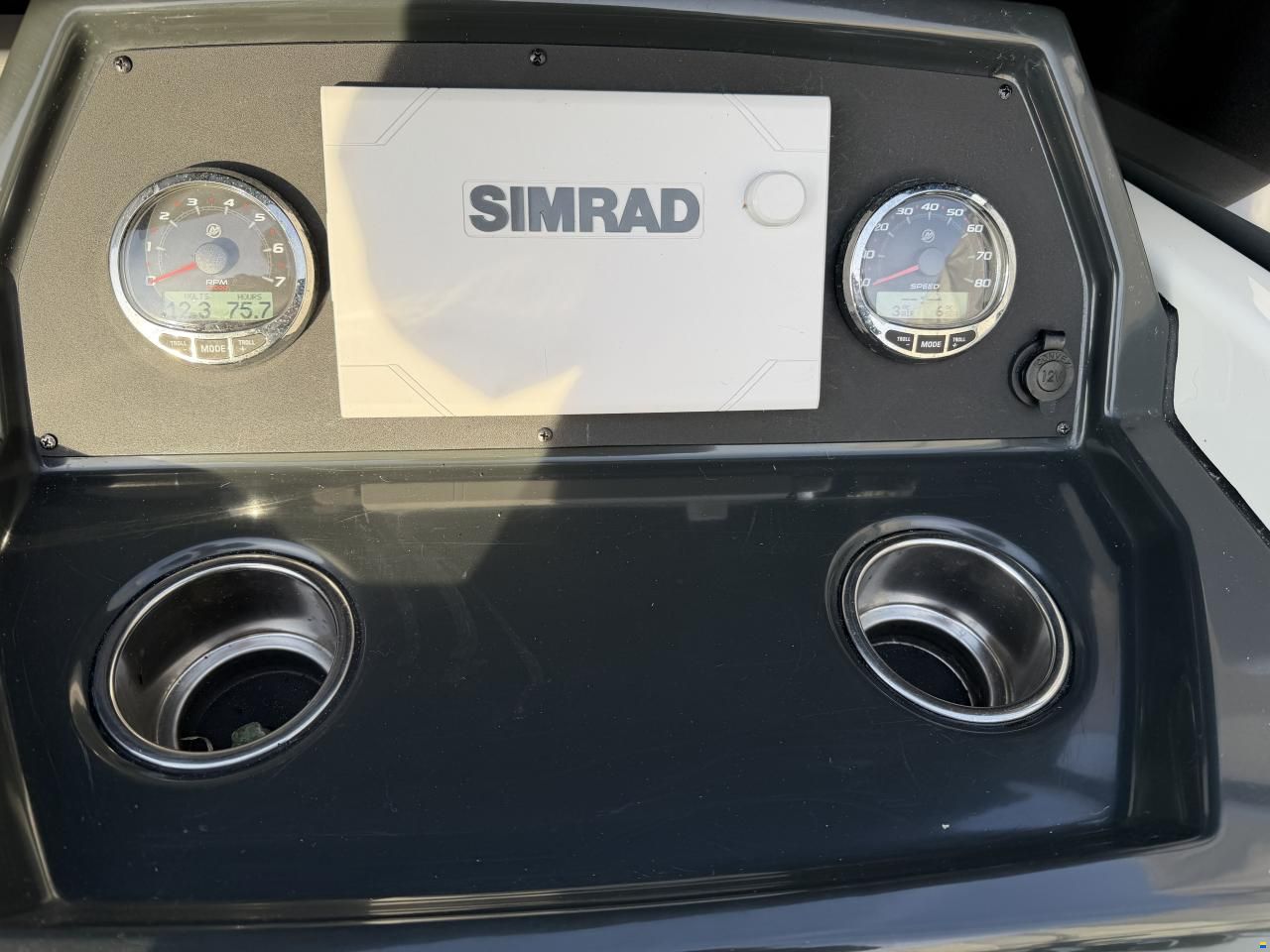 Quicksilver 605 Sundeck (2022) &ndash; Mercury 150 HK &ndash; Ku