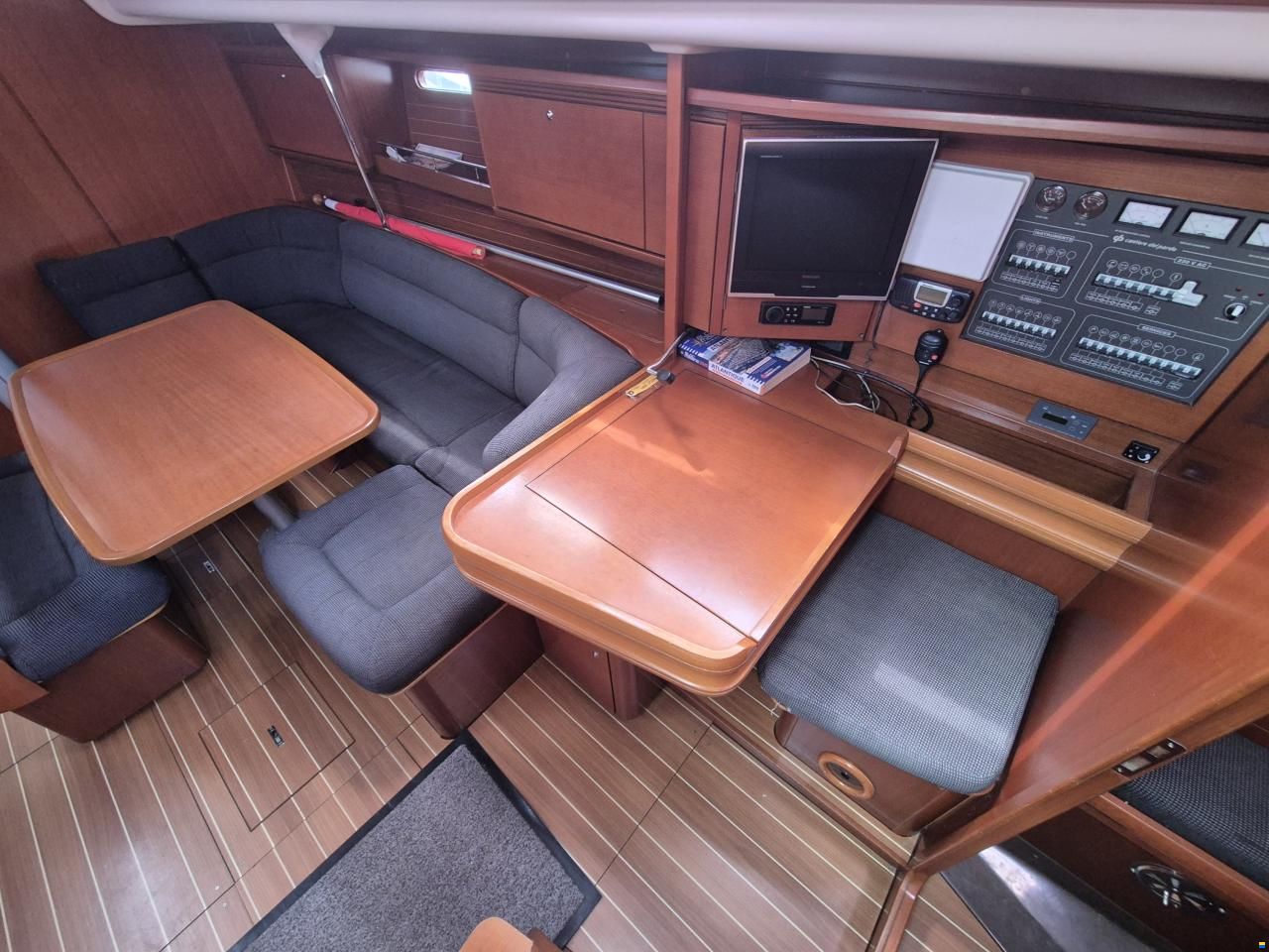 Grand Soleil 43