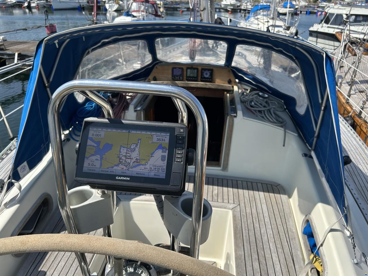 Sweden Yachts 340