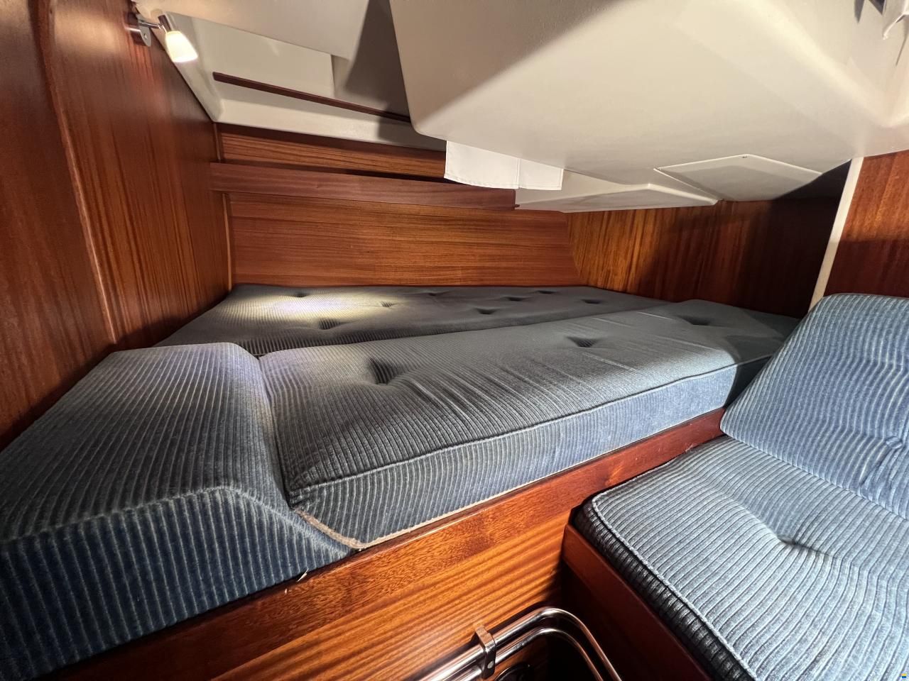 Sweden Yachts 340