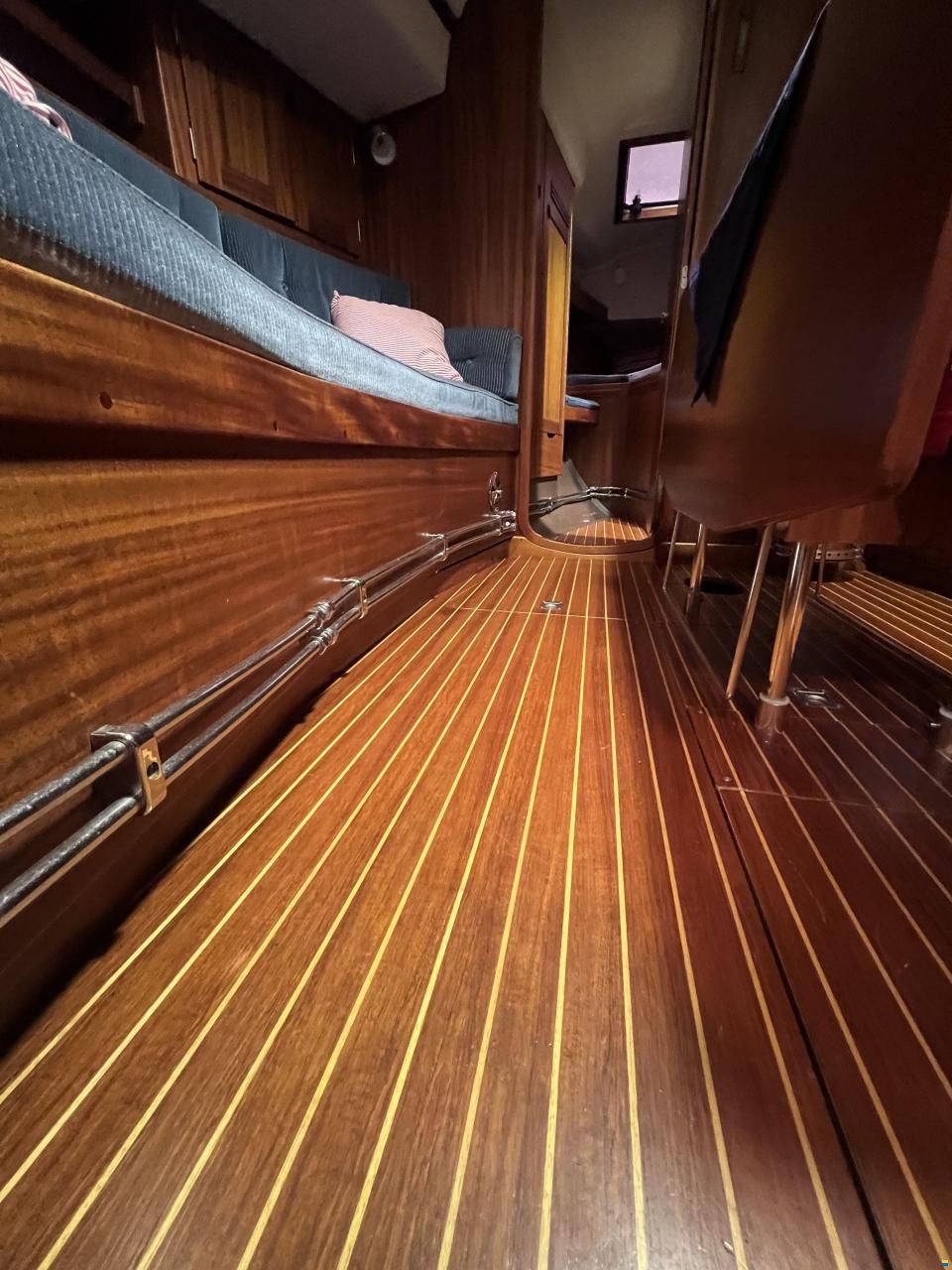 Sweden Yachts 340