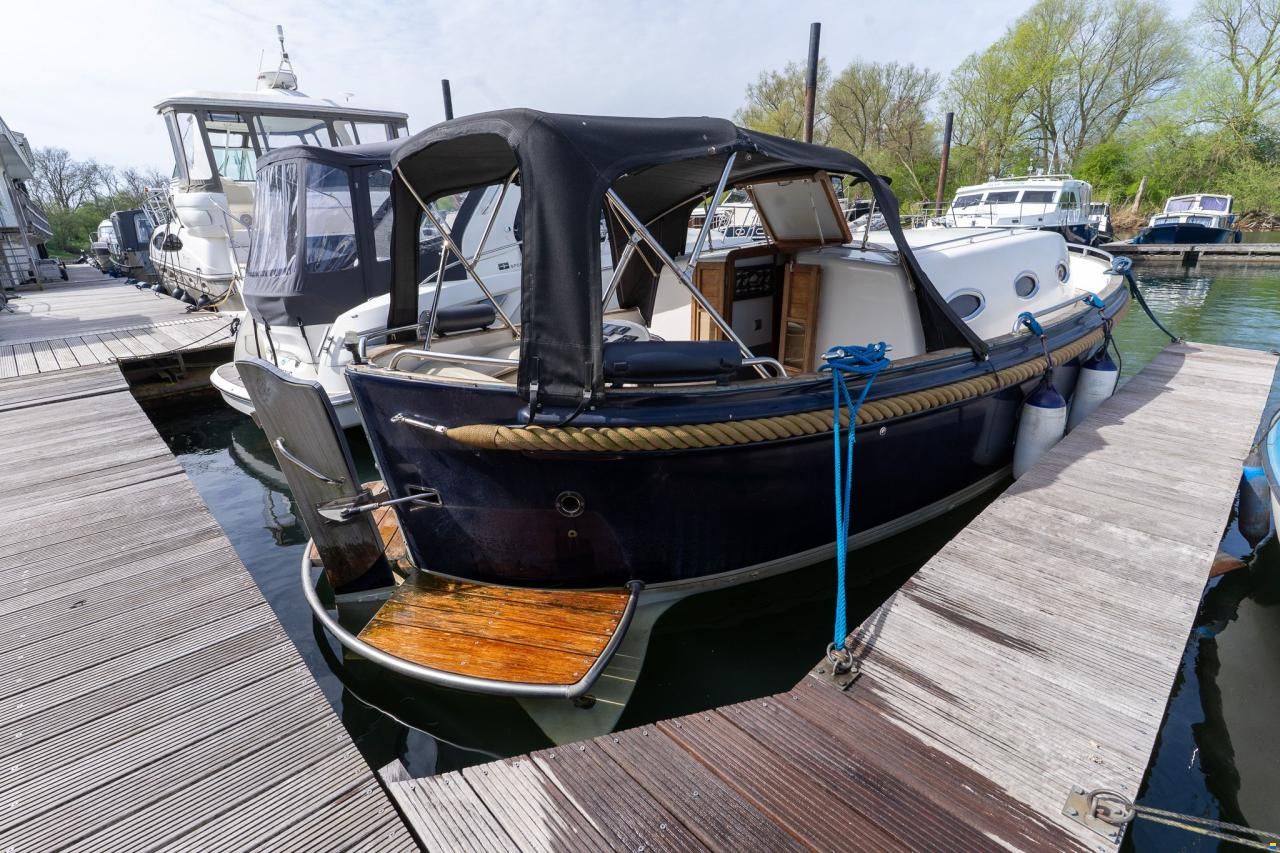 Menorquin Conquistador 850 Cabin
