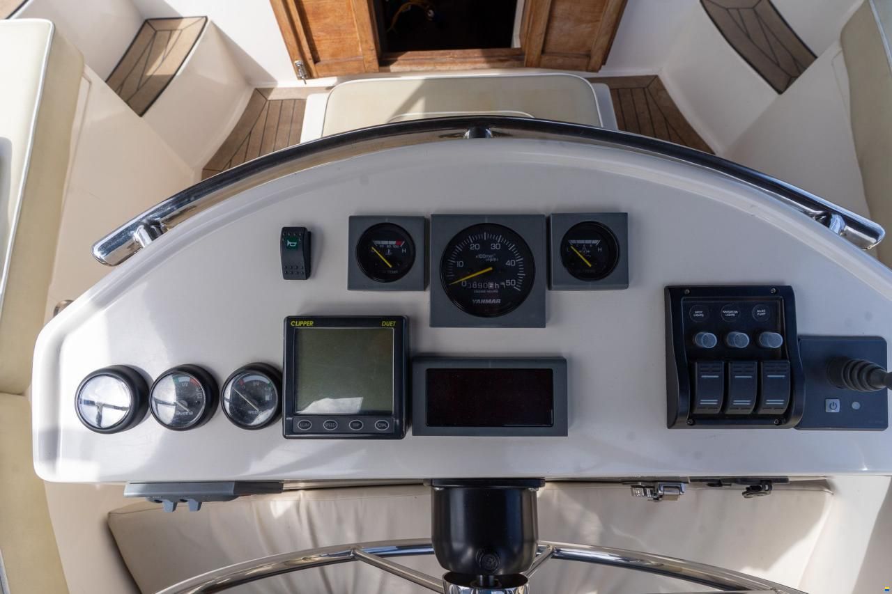 Menorquin Conquistador 850 Cabin