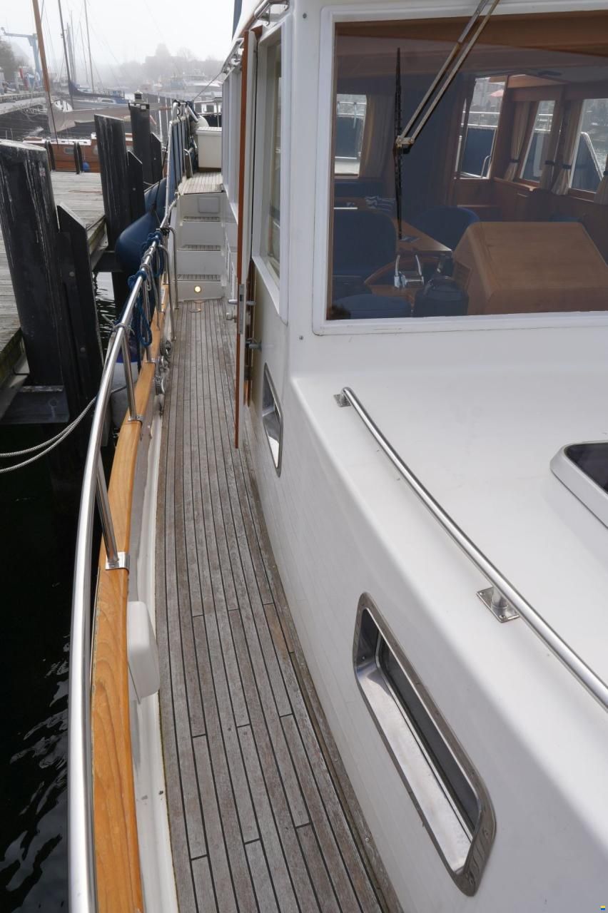 Grand Banks 46 Motor Yacht