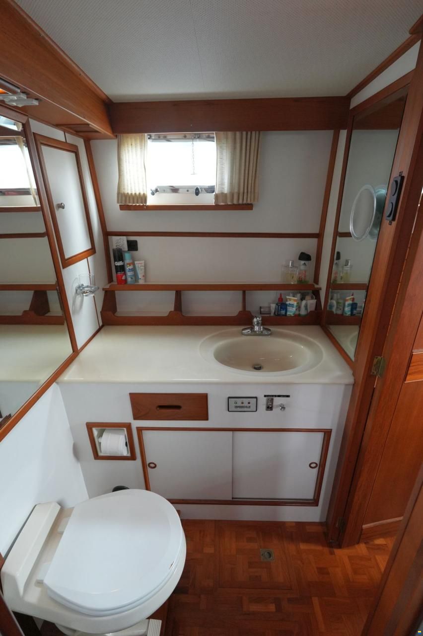 Grand Banks 46 Motor Yacht