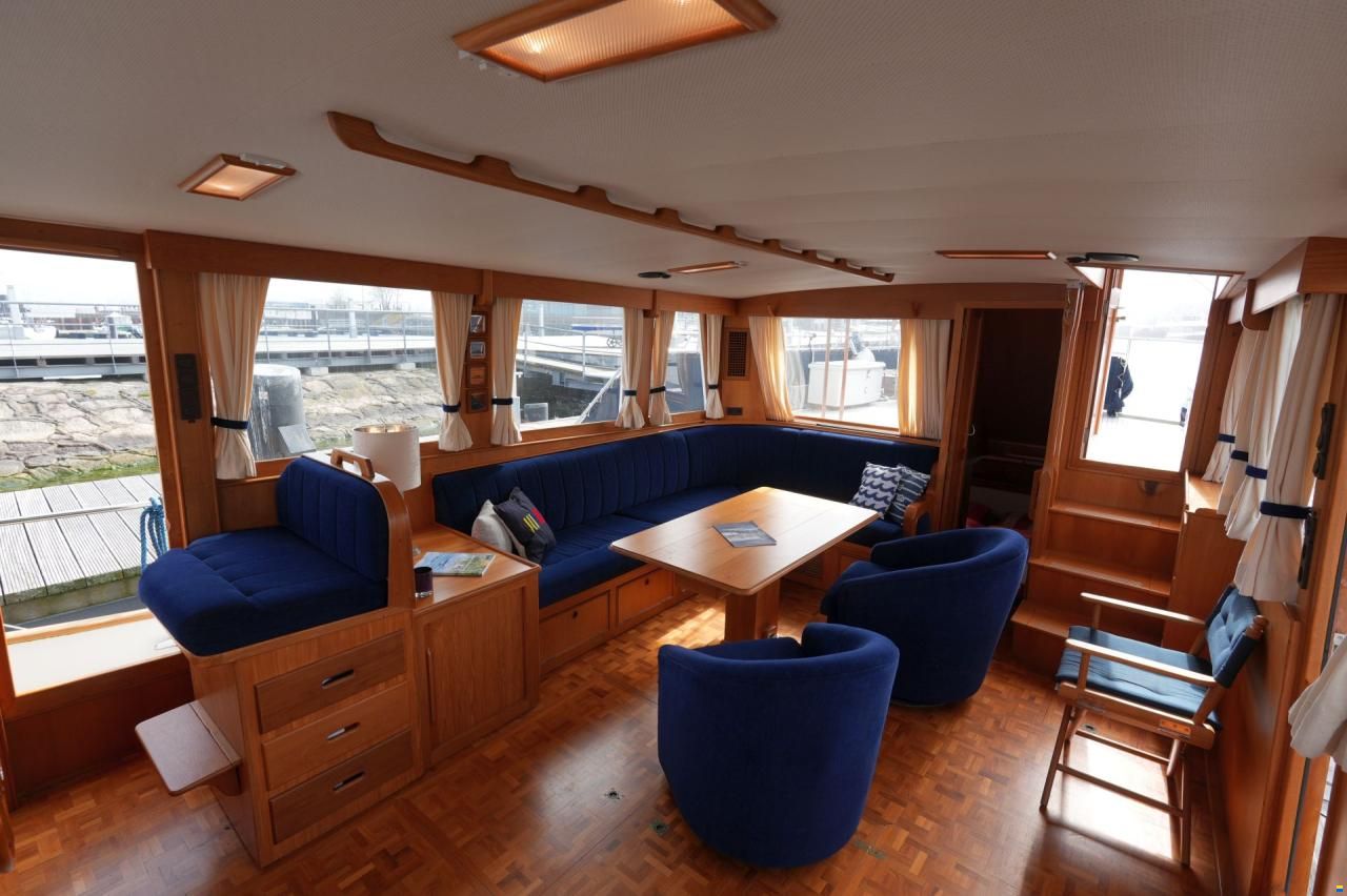 Grand Banks 46 Motor Yacht