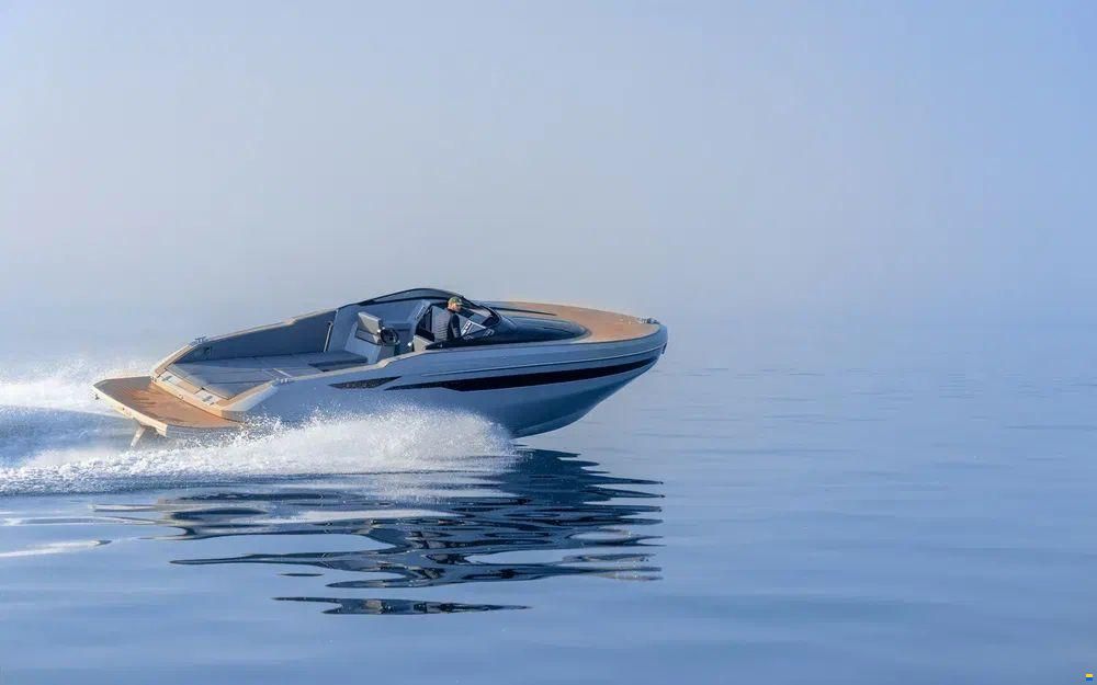Epica Yachts 33