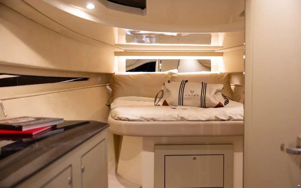 Epica Yachts 33