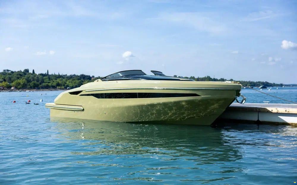 Epica Yachts 33
