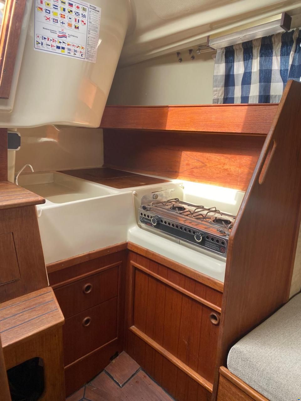 Rethana 25