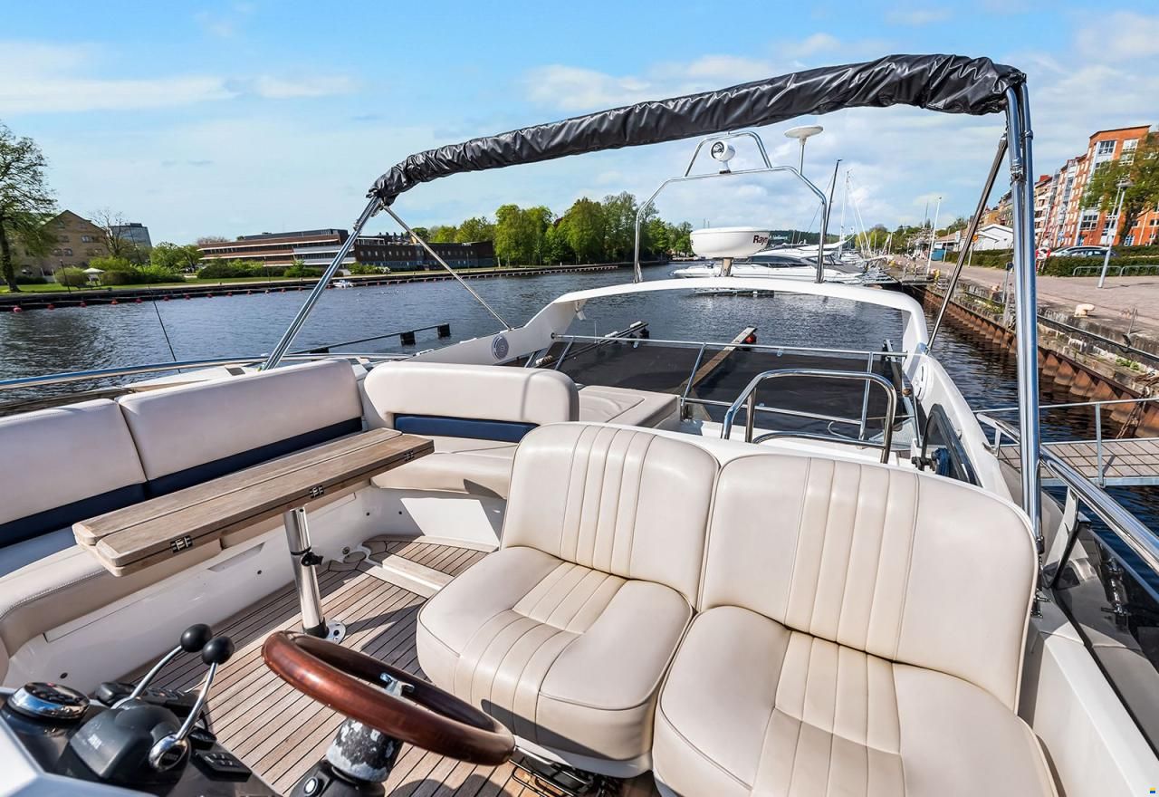 Princess 42 Flybridge