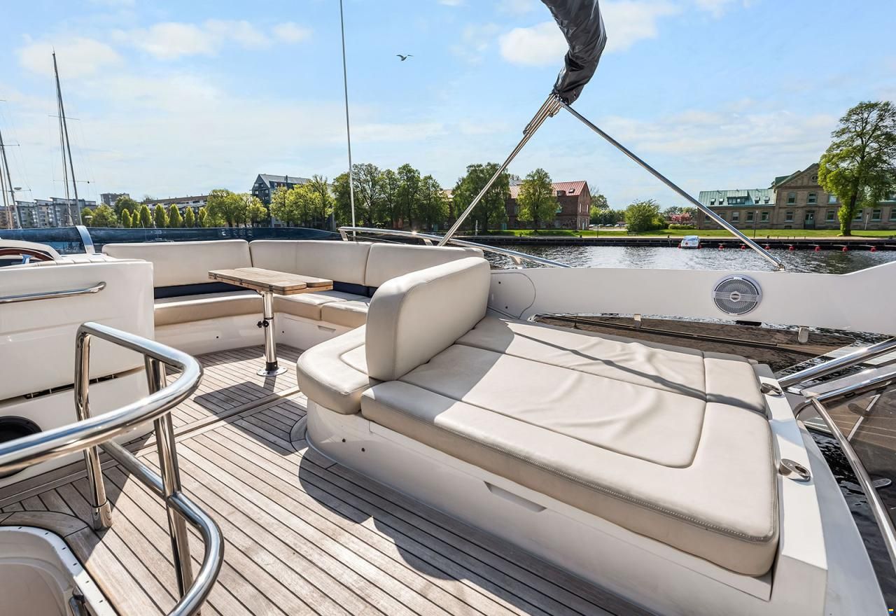 Princess 42 Flybridge