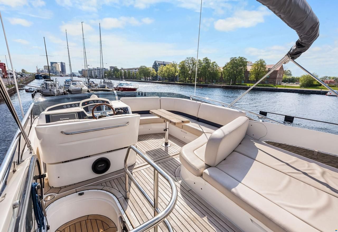 Princess 42 Flybridge