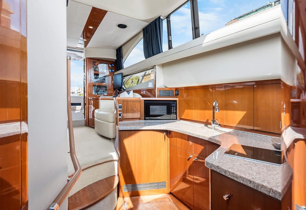 Princess 42 Flybridge