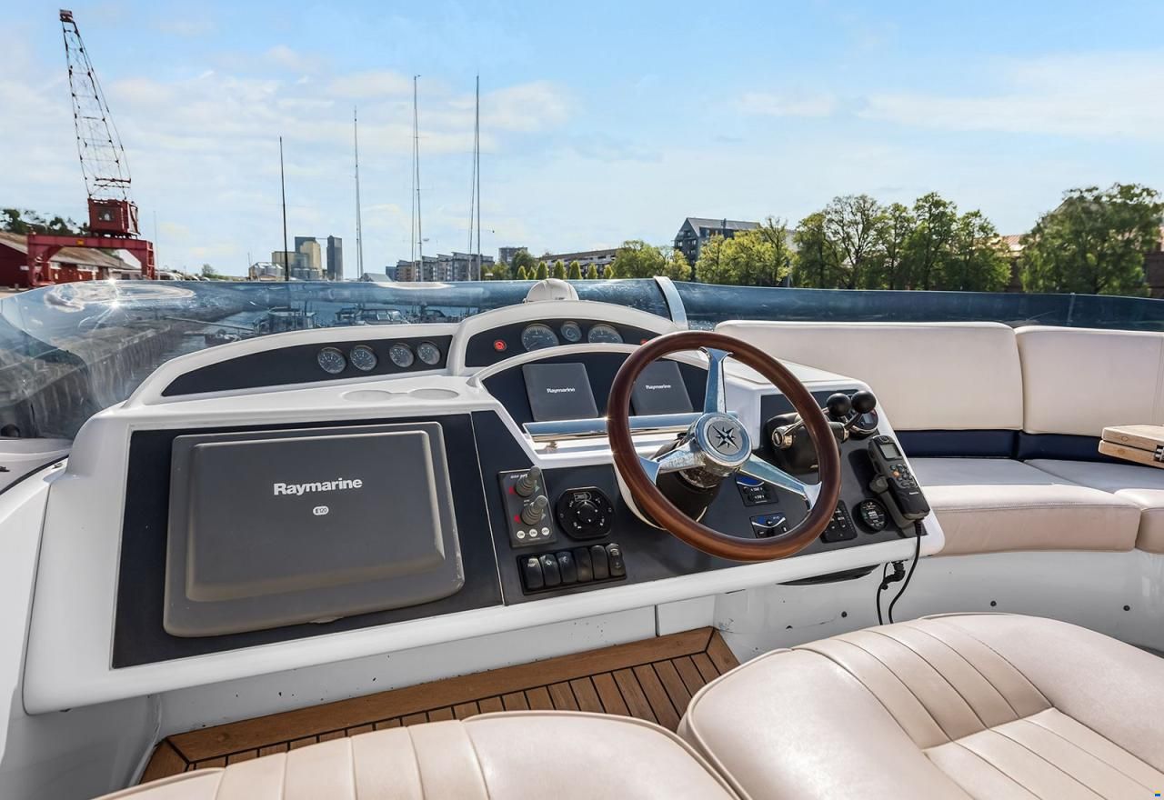 Princess 42 Flybridge