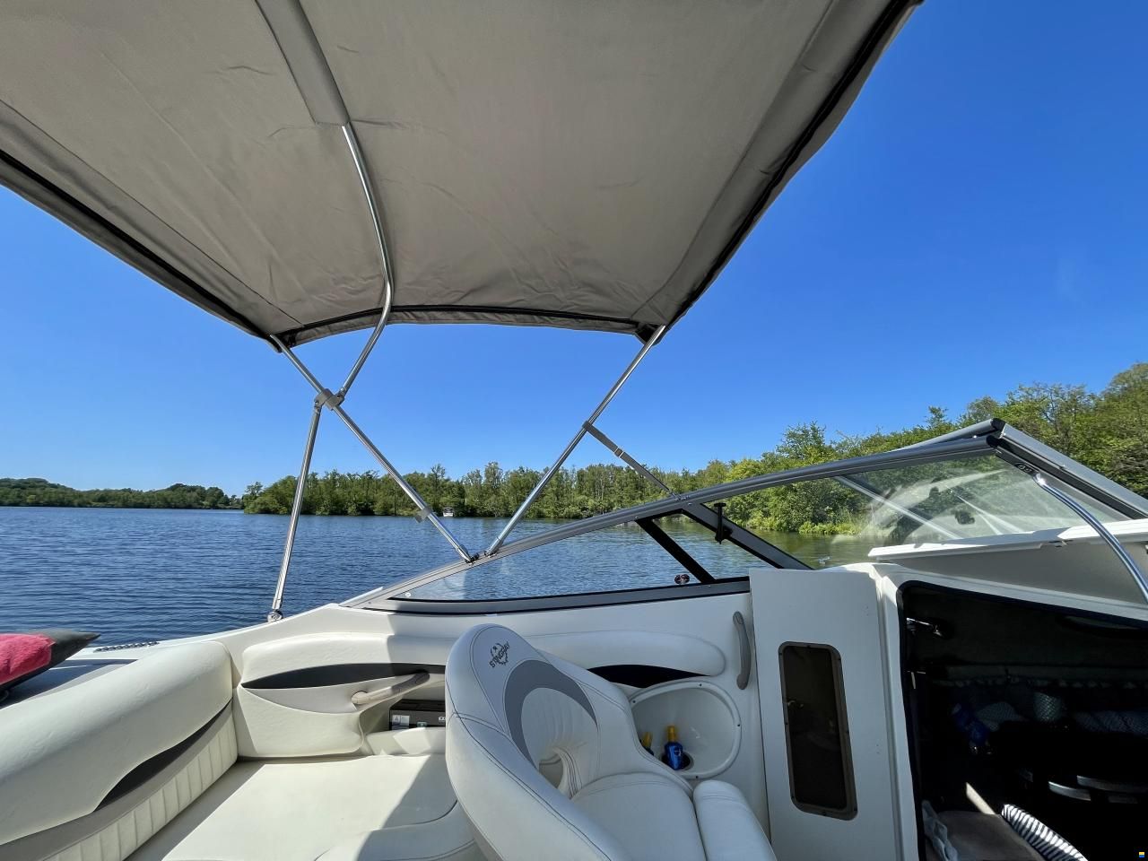 Stingray 208 CR Cabin