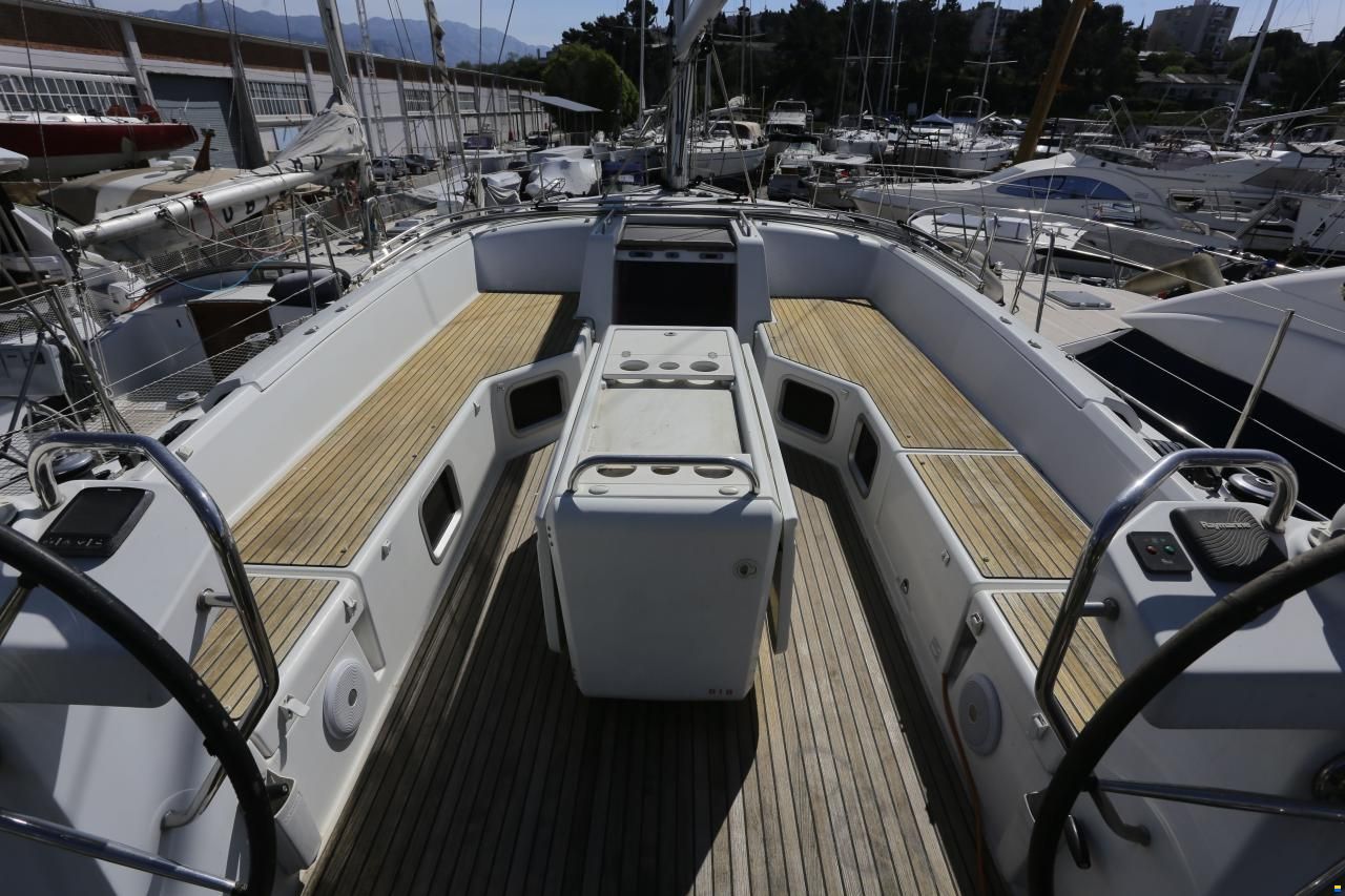 Jeanneau 54