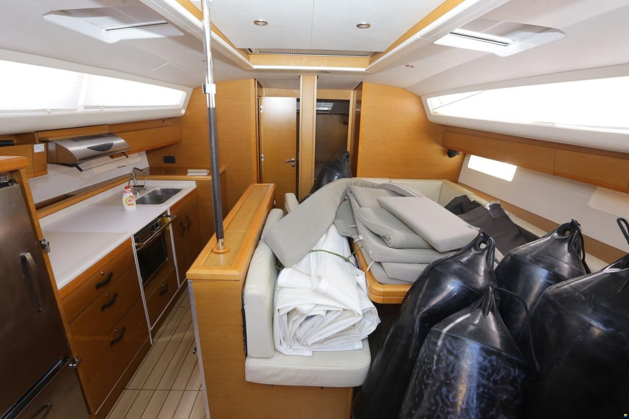 Jeanneau 54