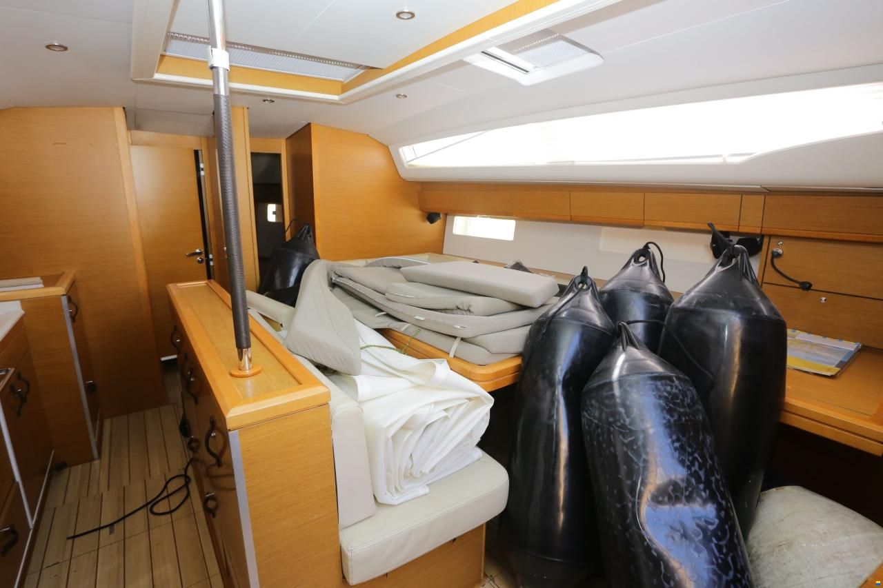 Jeanneau 54