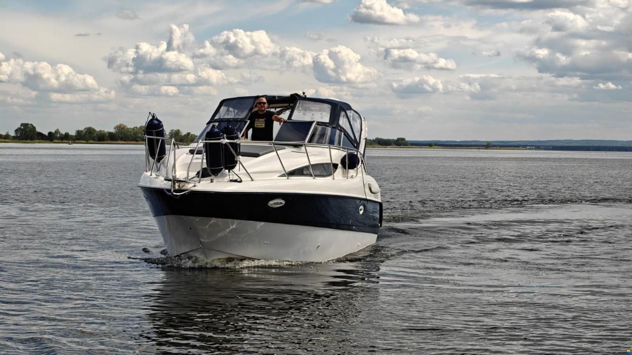Bayliner 3055