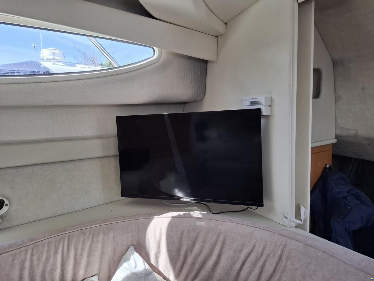 Bayliner 3055