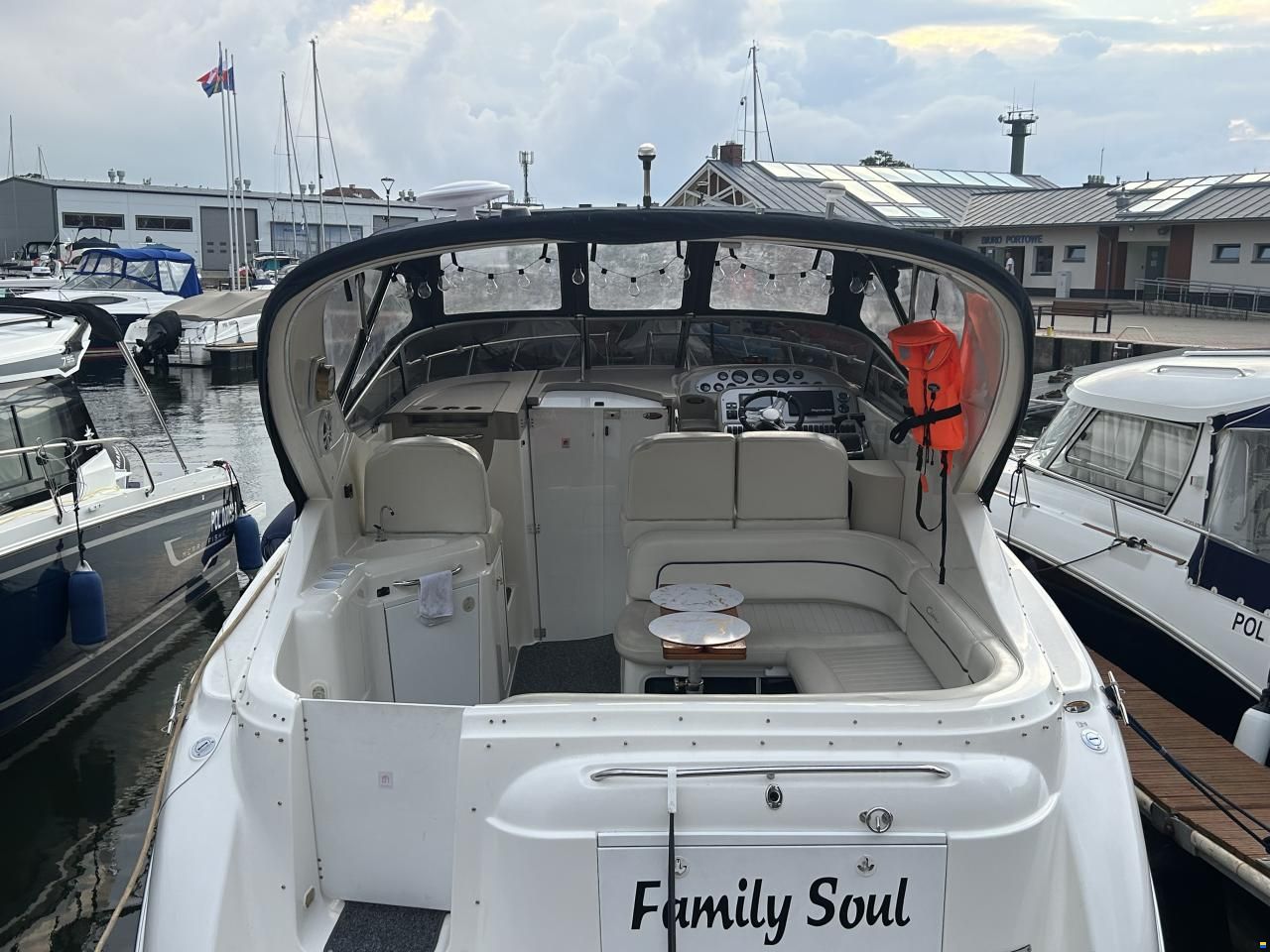 Bayliner 3055