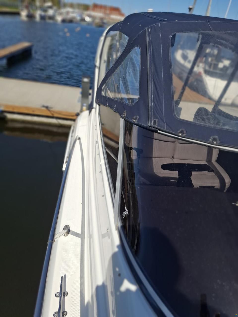 Bayliner 3055