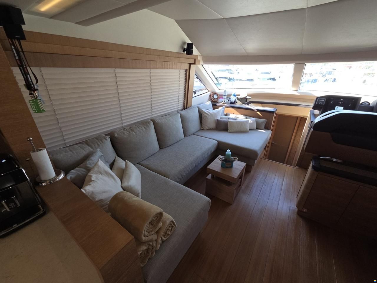 Monte Carlo Yachts 65 fly