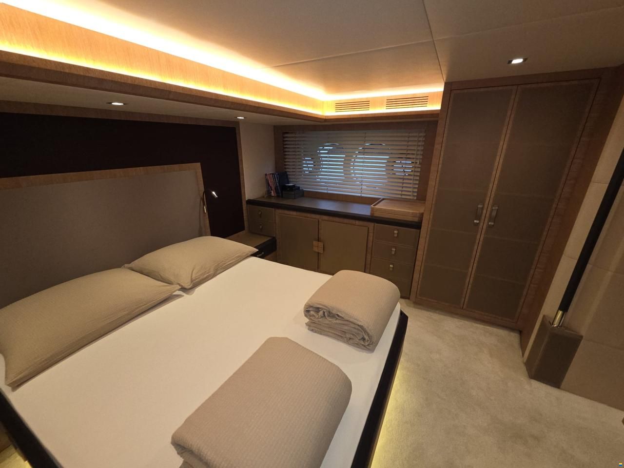 Monte Carlo Yachts 65 fly