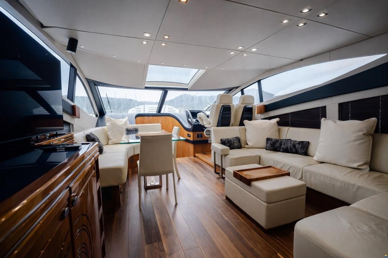 Sunseeker 68 SPORT YACHT