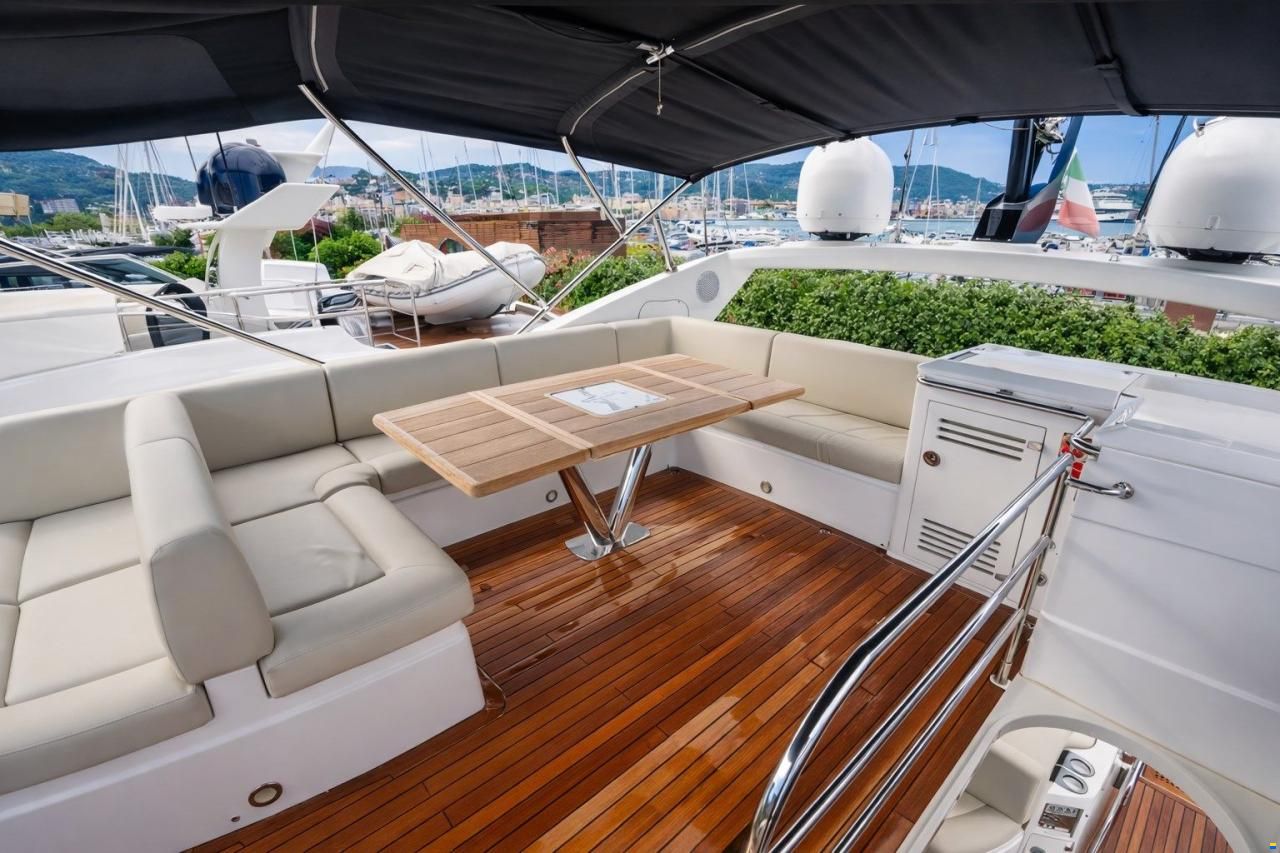 Sunseeker 68 SPORT YACHT