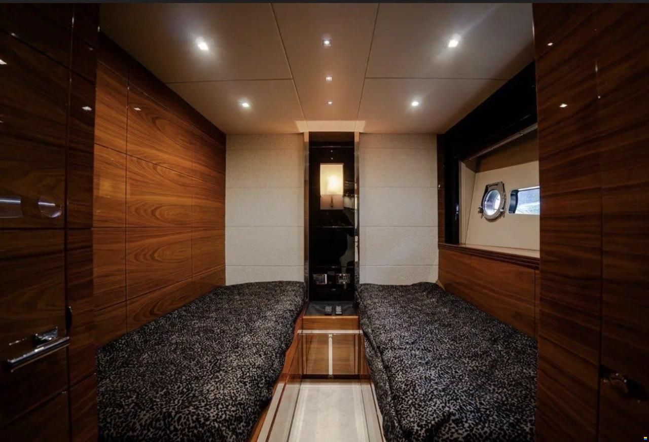 Sunseeker 68 SPORT YACHT