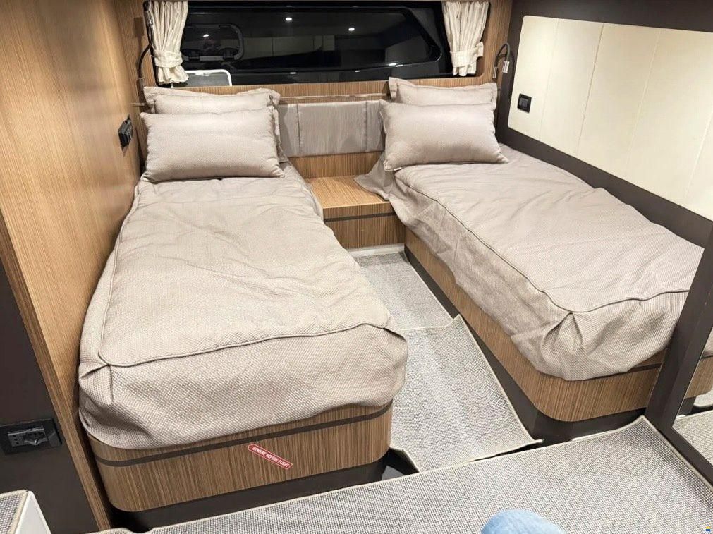 Azimut Atlantis 43
