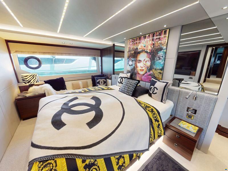 Sunseeker 76 Yacht