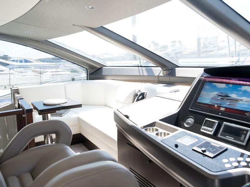 Sunseeker 76 Yacht