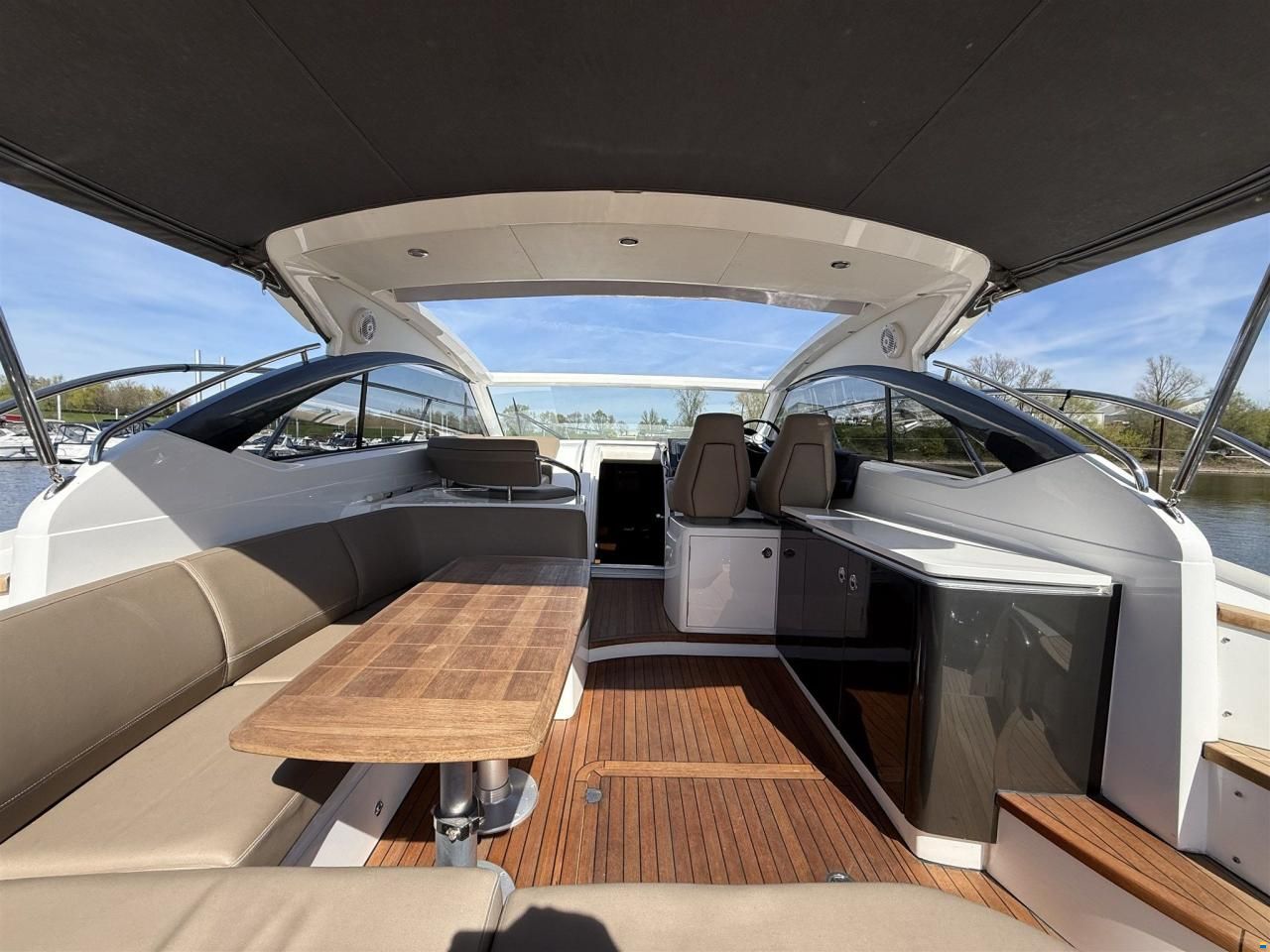 Princess V39