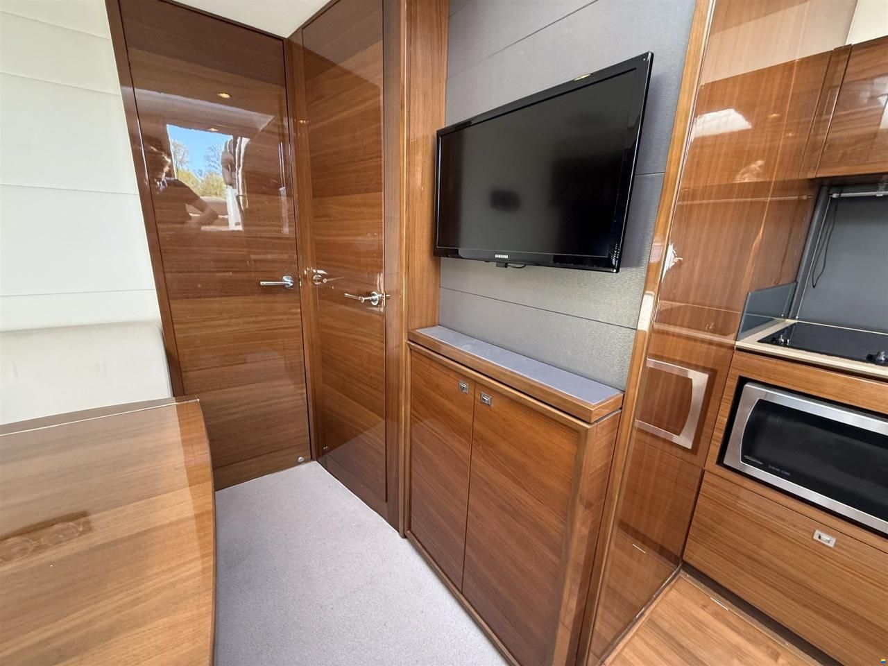 Princess V39