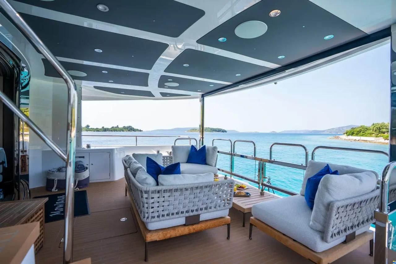 Sunseeker 88 Yacht