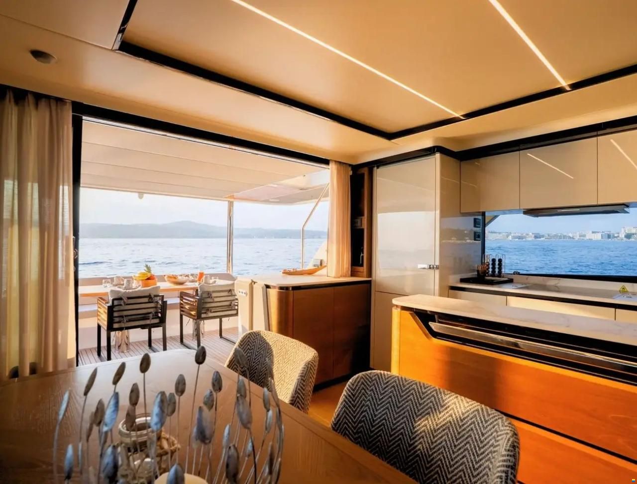 Absolute Navetta 68