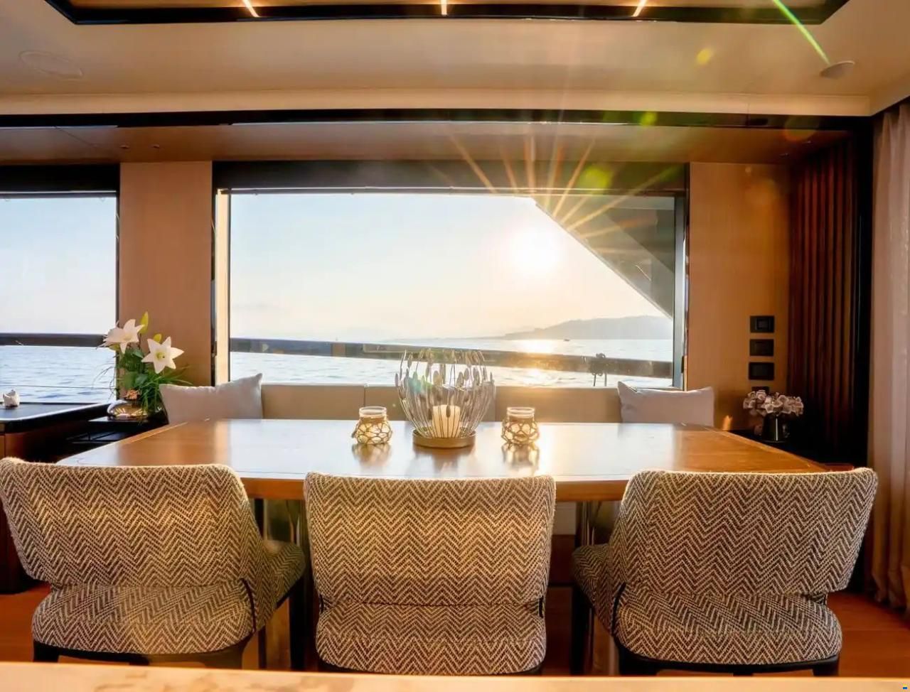Absolute Navetta 68