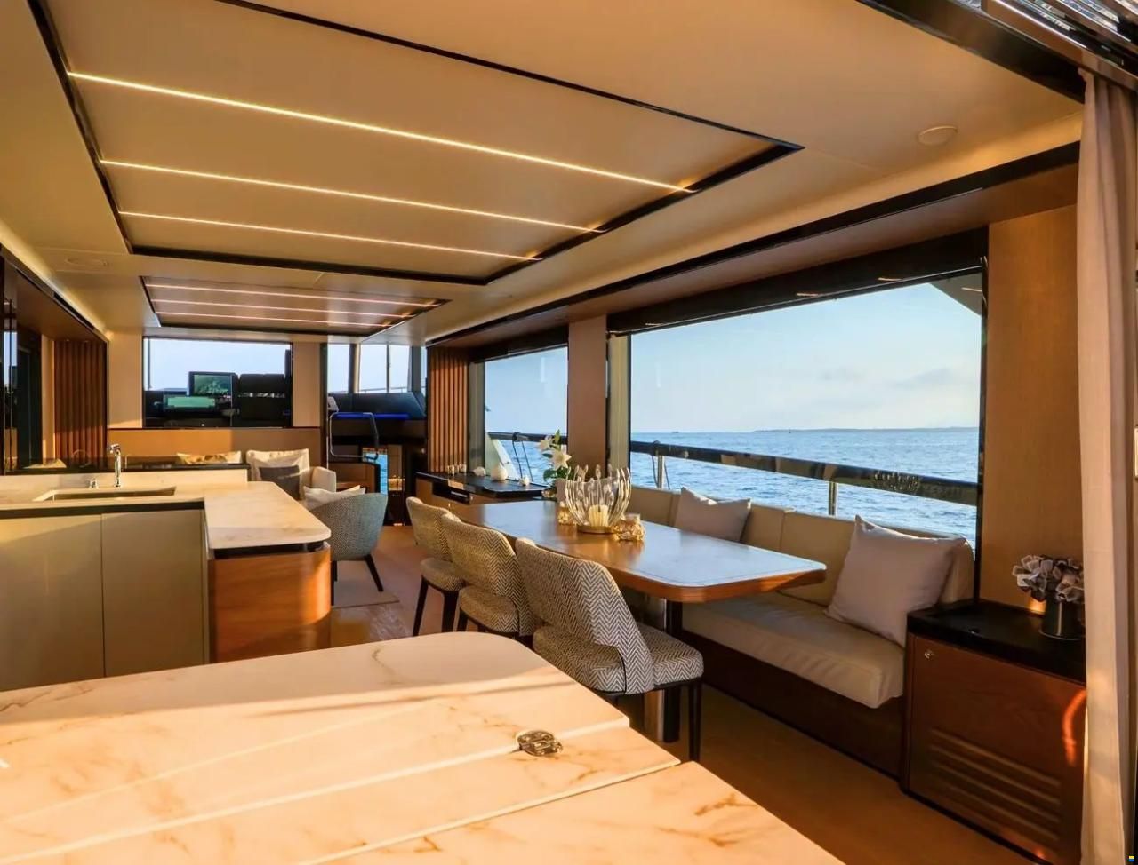 Absolute Navetta 68