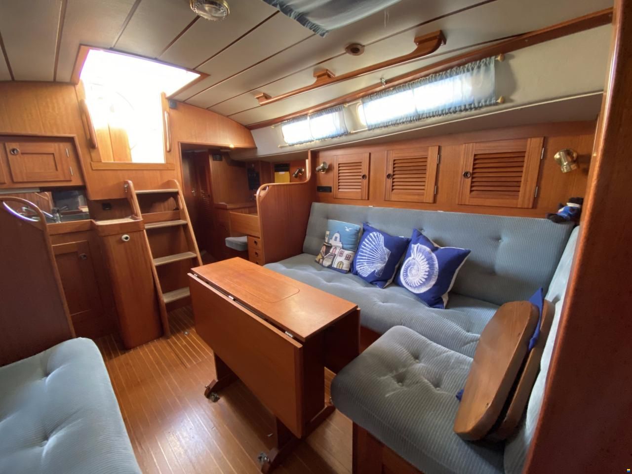 Hallberg-Rassy 36