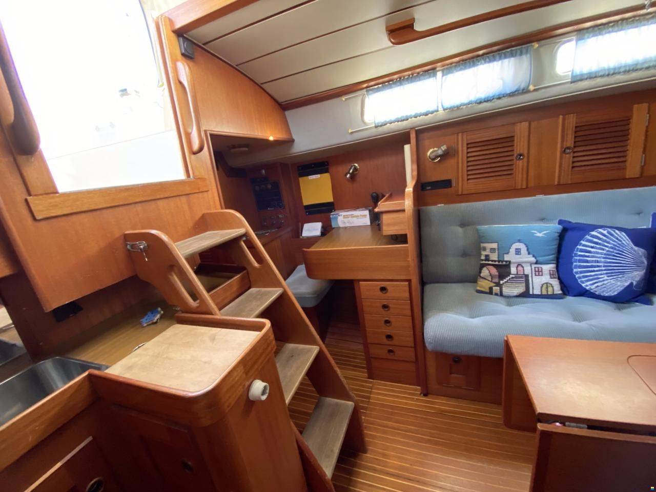Hallberg-Rassy 36