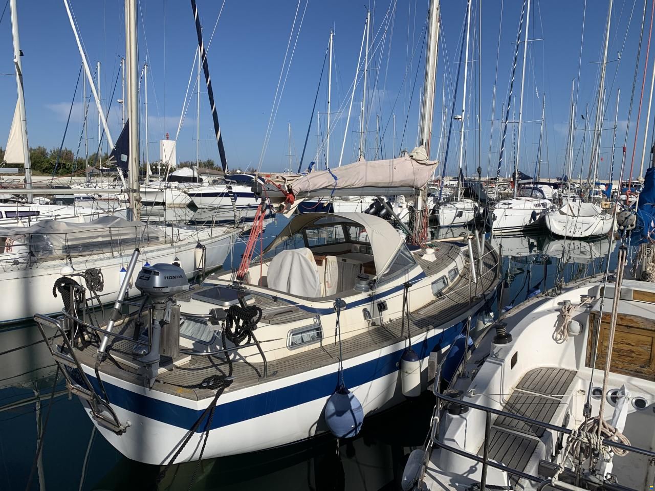 Hallberg-Rassy 36