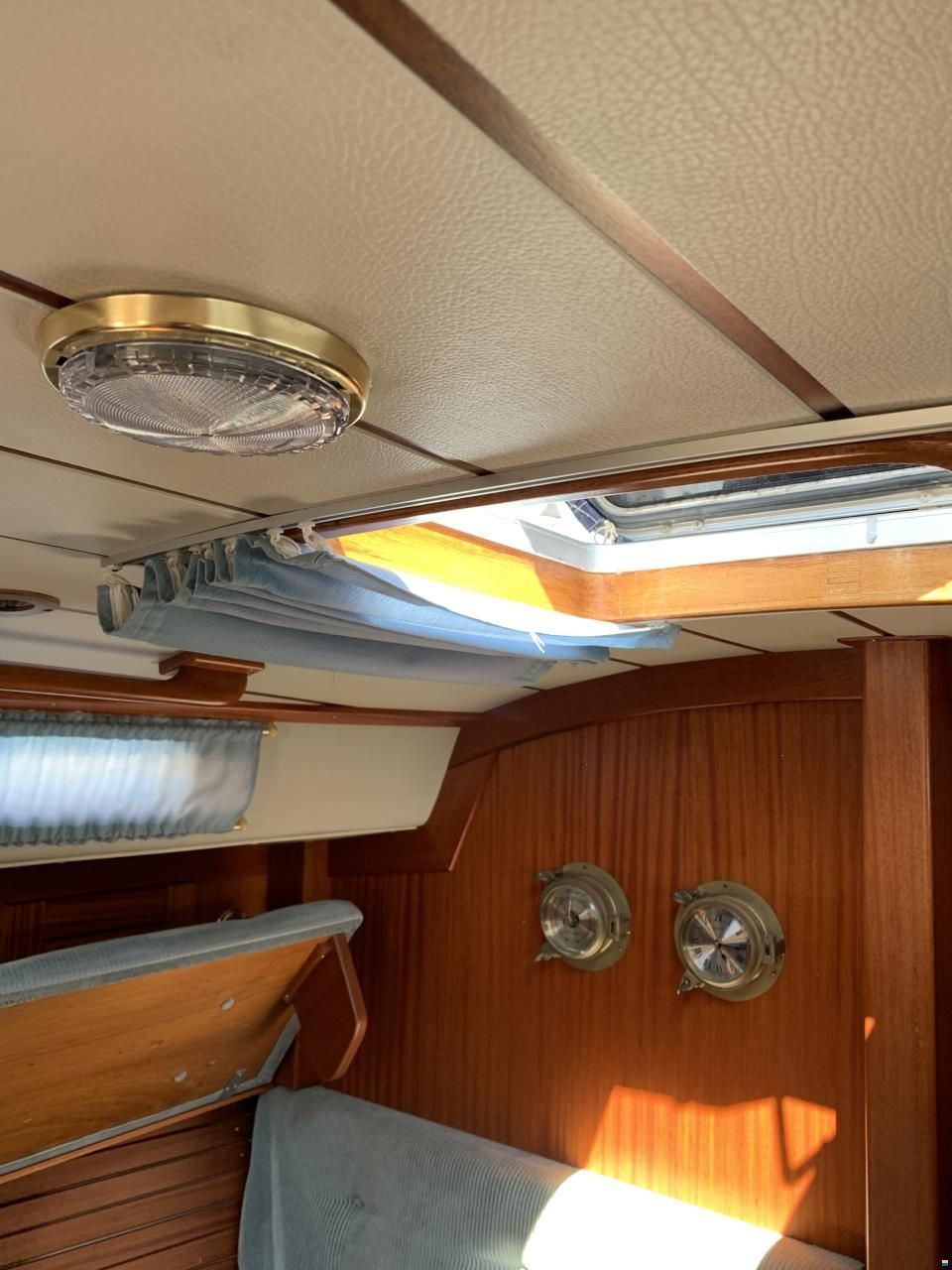 Hallberg-Rassy 36
